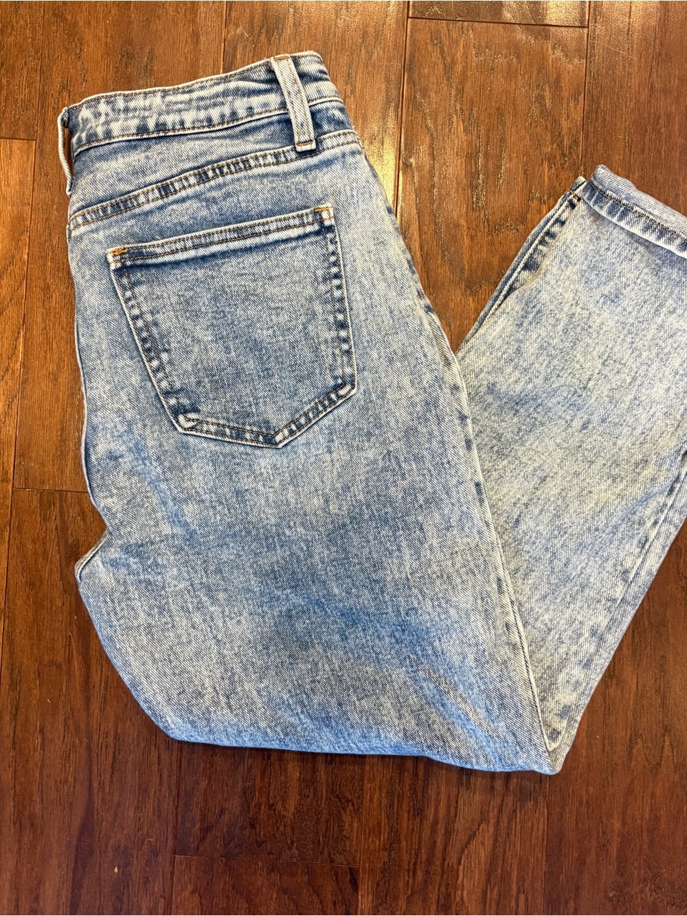 Light Wash Boyfriend Jeans - Women's Relaxed Fit